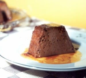 eceita de Pudim de Chocolate de Micro-ondas: Fácil, Rápido e Muito Cremoso 4 Pudim de chocolate cremoso pronto para servir