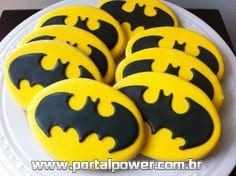 20 Bolos do Batman em Pasta Americana + Festa Aniversário 21 Cookies Batman