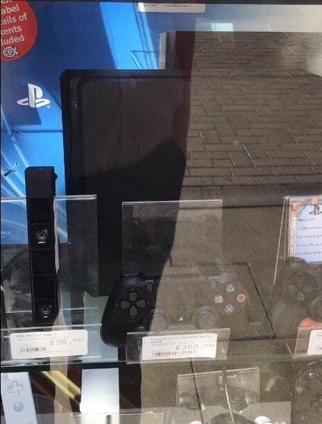 Playstation 4 Slim está sendo vendido por 445 Euros 2 PS 4 Slim