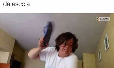 Quando-minha-mãe-voltava-da-reunião-da-escola