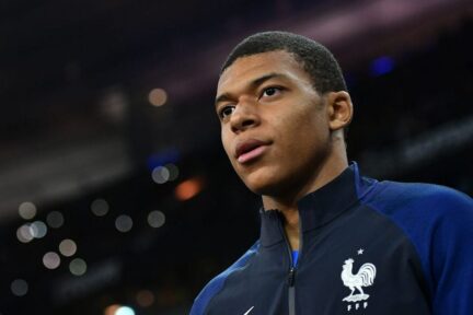 Kylian-Mbappé-France-Wallpaper-21-scaled