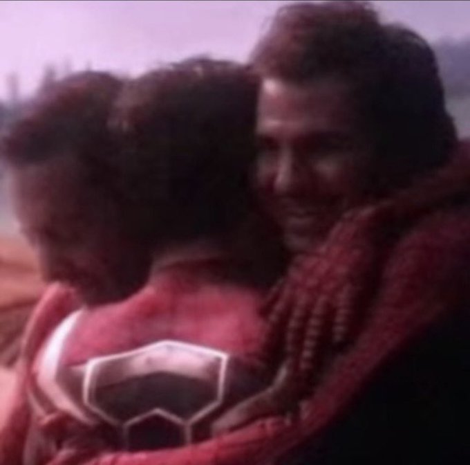 Tobey Maguire Tom Holland e Andrew Garfield Tobey Maguire Tom Holland e Andrew Garfield