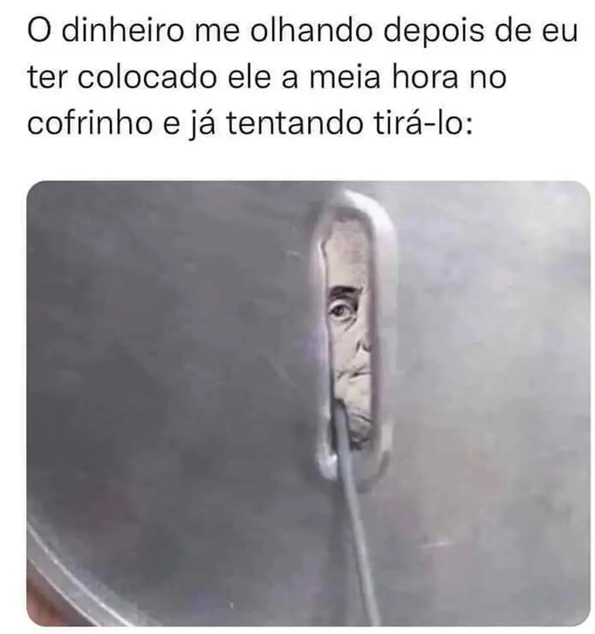 Eu economizando dinheiro