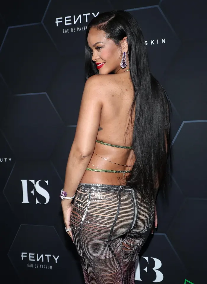 Rihanna gravida Rihanna gravida