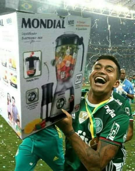 Dudu com o Mundial do Palmeiras