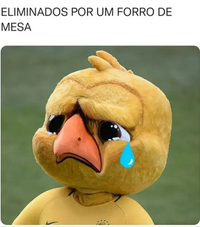 Eliminados por um forro de mesa