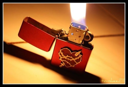 Isqueiros Zippo - Onde comprar, preços e fotos 1 Zippo modelo Heart Attack edição especial